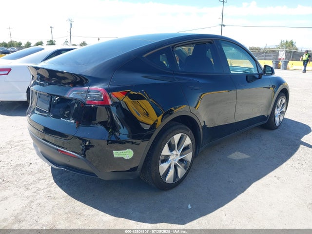 2023 TESLA MODEL Y 7SAYGDEE9PF637414 Photo 3