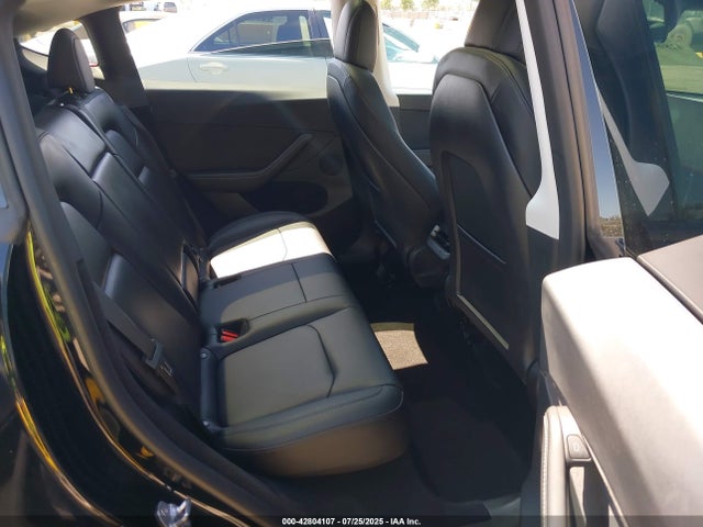 2023 TESLA MODEL Y 7SAYGDEE9PF637414 Photo 7
