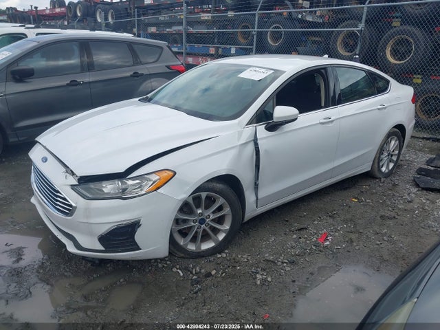 Ford 2019 2019 3FA6P0H72KR218697 Image 2