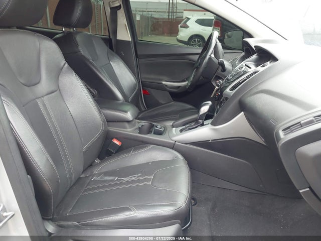Ford Focus 2014 1FADP3K20EL455570 Image 5