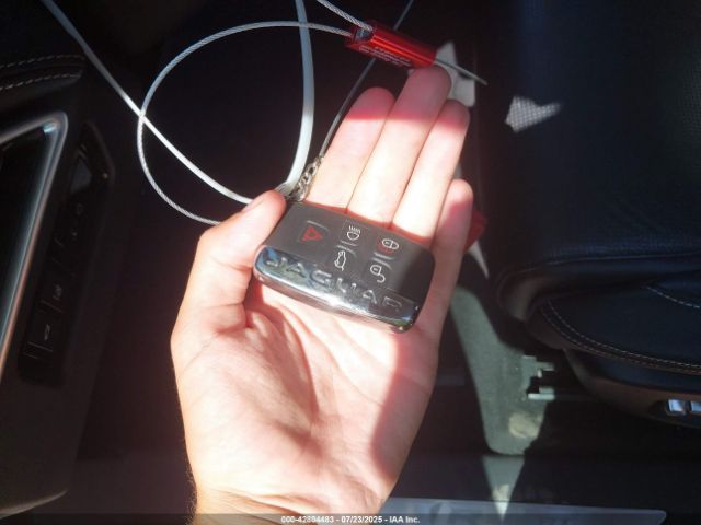 2018 JAGUAR F-PACE SADCL2EV8JA255774 Photo 10