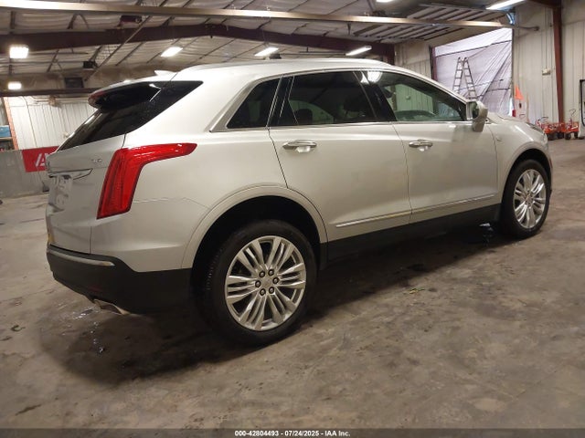 2018 CADILLAC XT5 1GYKNFRS5JZ128825 Photo 3