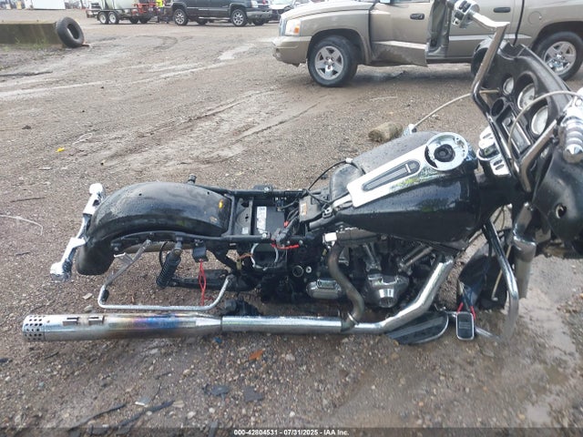 2013 Harley-davidson Flhx Street Glide მანქანა იყიდება აუქციონზე, vin: 1HD1KBM19DB695214, აუქციონის ნომერი: 42804531