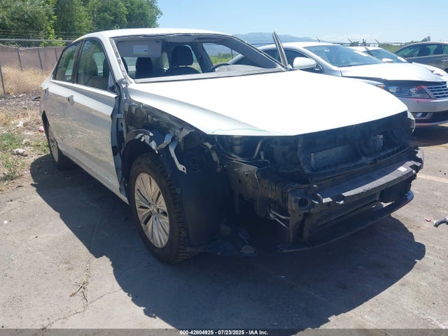 3VWN57BU6KM099159 Volkswagen 1.4 tsi