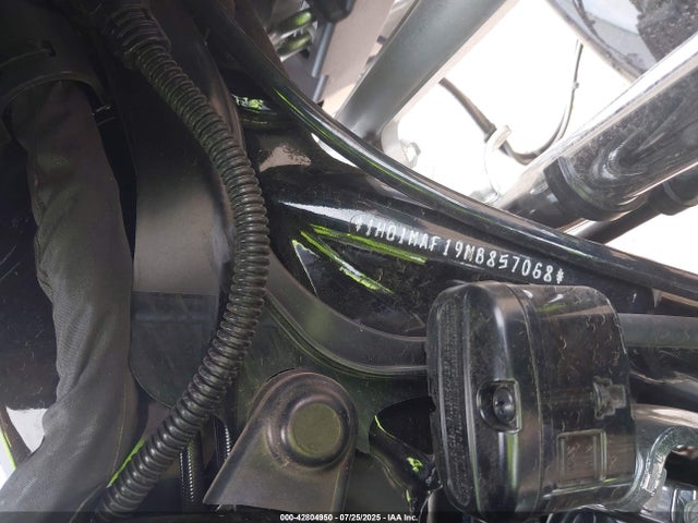 2022 HARLEY-DAVIDSON FLHTCUTG 1HD1MAF19NB857068 Photo 9