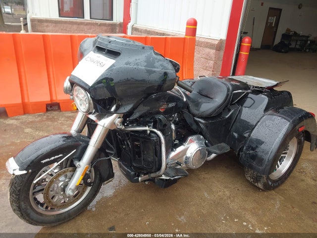 2022 HARLEY-DAVIDSON FLHTCUTG 1HD1MAF19NB857068 Photo 1