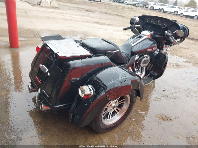 2022 HARLEY-DAVIDSON FLHTCUTG 1HD1MAF19NB857068 Photo 3