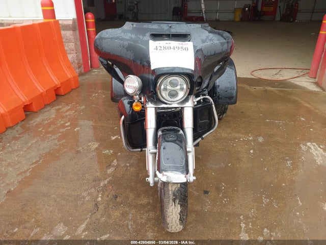 2022 HARLEY-DAVIDSON FLHTCUTG 1HD1MAF19NB857068 Photo 4