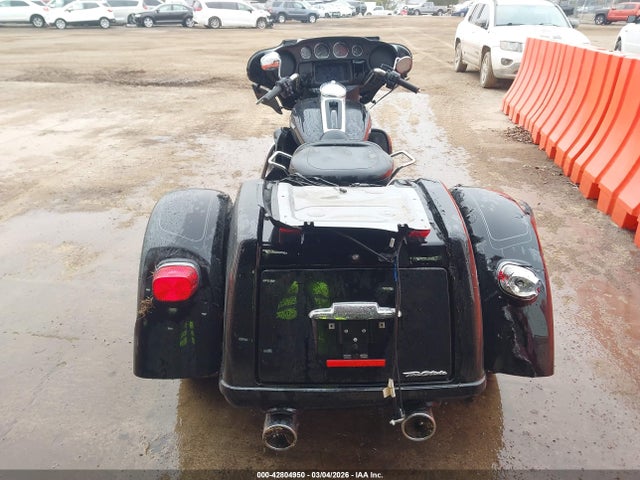 2022 HARLEY-DAVIDSON FLHTCUTG 1HD1MAF19NB857068 Photo 5