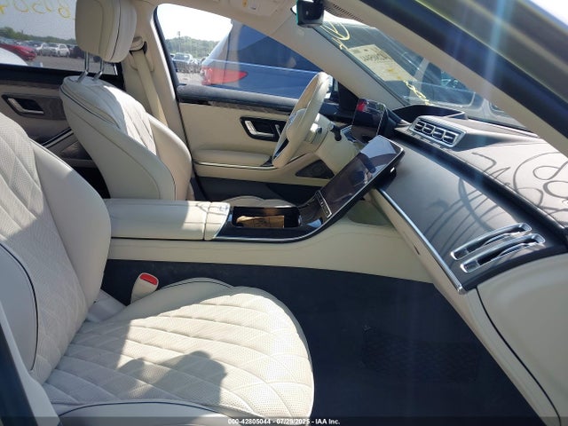 W1K6G7GB5NA107297 Mercedes-Benz m176