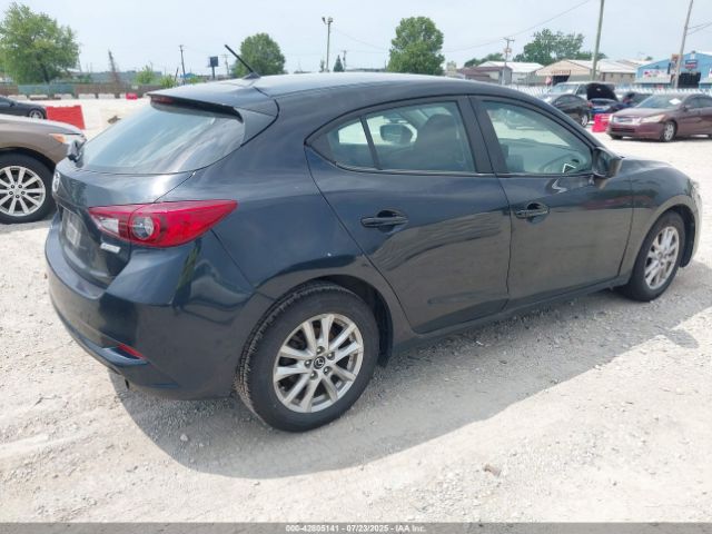 2018 MAZDA MAZDA3 3MZBN1K74JM185594 Photo 3