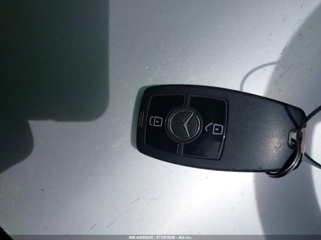 WD3PF0CD8KT003428 Mercedes-Benz om 642 with brake assist