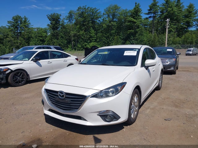 Mazda pe 2015 3MZBM1L71FM234775 Image 2
