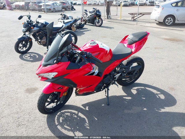 JKAEXKG15MDAA8453 Kawasaki Ninja 400