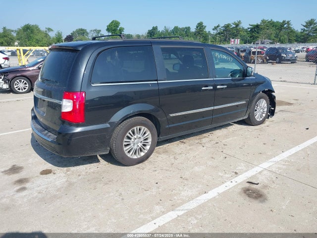 2C4RC1CG5FR590742 Chrysler Town and Country