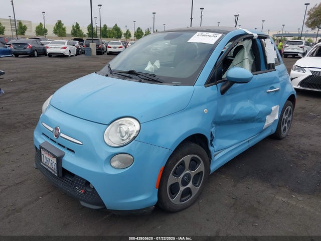 Fiat 2015 2015 3C3CFFGE2FT603399 Image 2