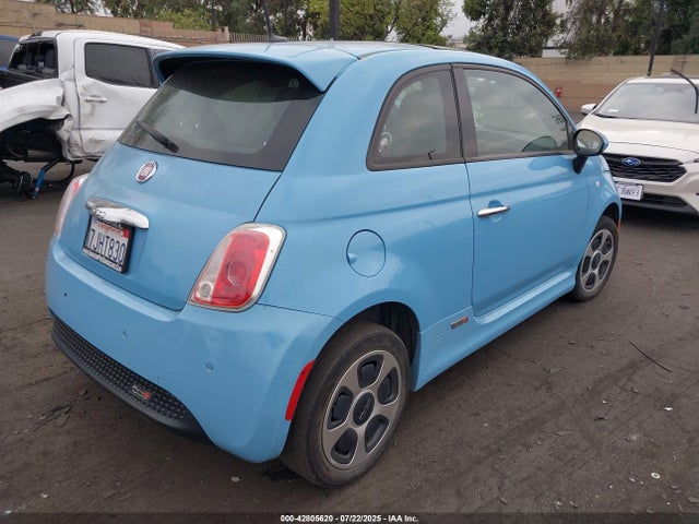 Fiat 2015 2015 3C3CFFGE2FT603399 Image 4