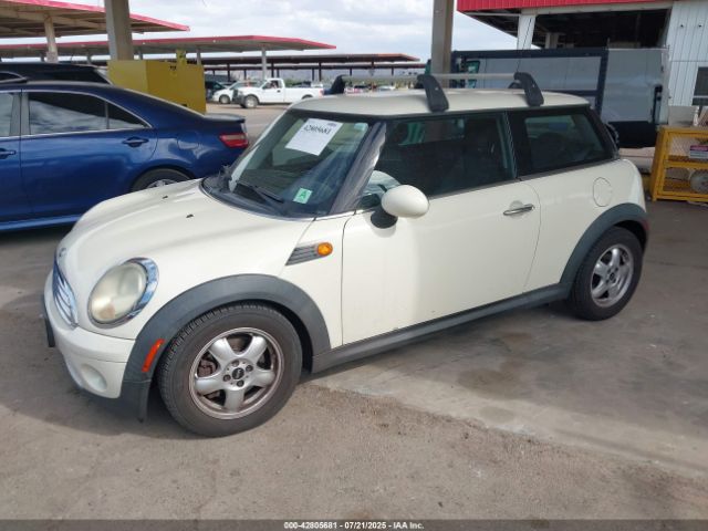 2010 MINI COOPER WMWMF3C53ATZ25765 Photo 5