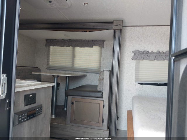 42805902 :رقم المزاد ، 5ZT2CXJB6LL007867 vin ، 2020 Coachmen Apex 203rbk مزاد بيع