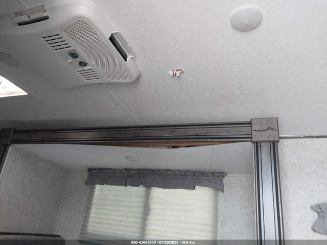 42805902 :رقم المزاد ، 5ZT2CXJB6LL007867 vin ، 2020 Coachmen Apex 203rbk مزاد بيع