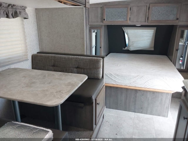 42805902 :رقم المزاد ، 5ZT2CXJB6LL007867 vin ، 2020 Coachmen Apex 203rbk مزاد بيع