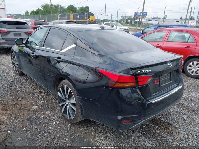 Nissan 2021 2021 1N4BL4CV1MN368877 Image 3
