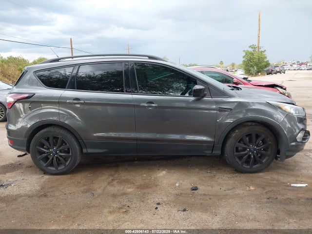 1FMCU0G90HUE57767 Ford 2017