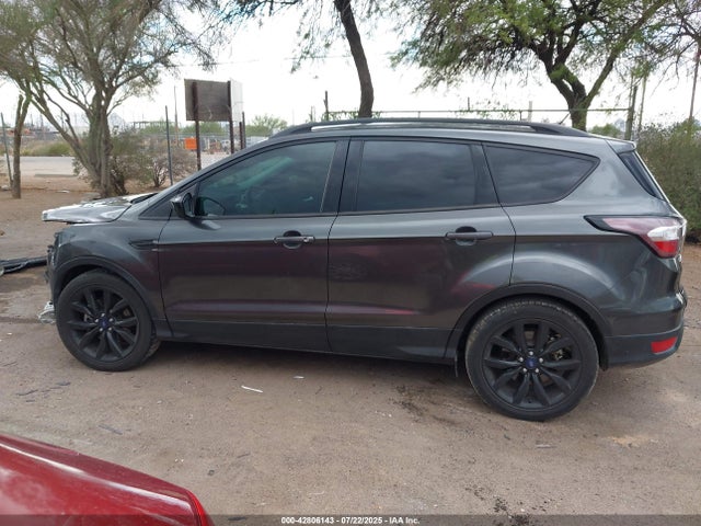 1FMCU0G90HUE57767 Ford 2017