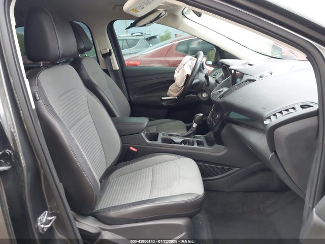 1FMCU0G90HUE57767 Ford 2017