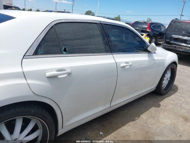 2C3CCAAG8EH346861 Chrysler 300