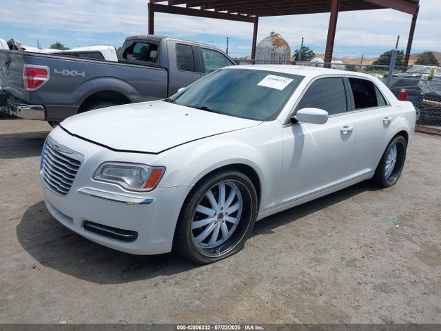 2C3CCAAG8EH346861 Chrysler 300