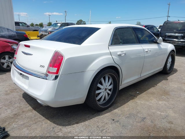 2C3CCAAG8EH346861 Chrysler 300