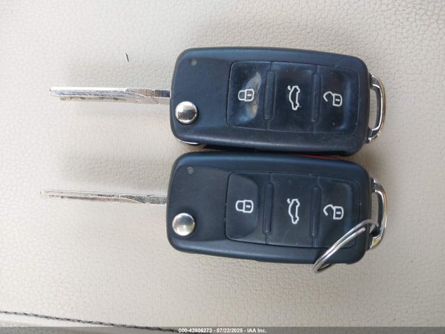 3VWD17AJ4EM223299 Volkswagen 2014