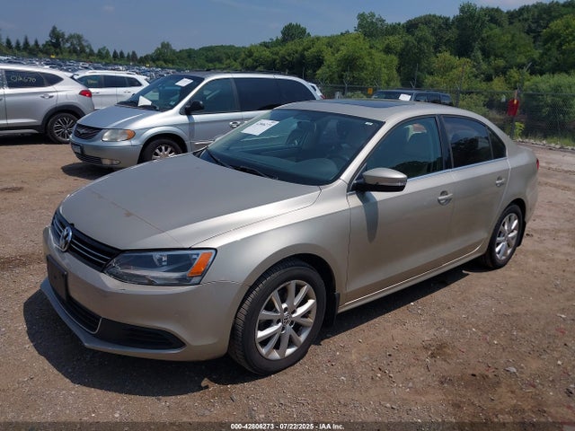 3VWD17AJ4EM223299 Volkswagen 2014