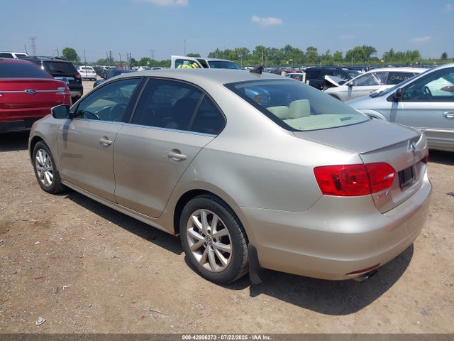 3VWD17AJ4EM223299 Volkswagen 2014