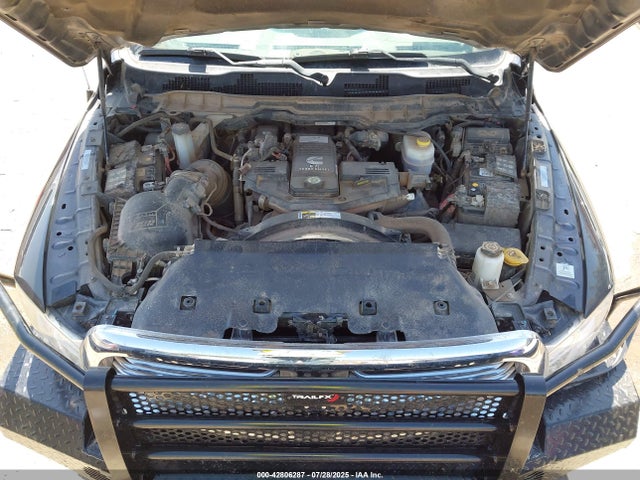3C6UR5JL0JG325782 RAM 2500