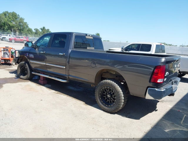 3C6UR5JL0JG325782 RAM 2500