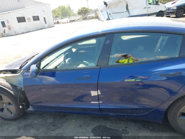 5YJ3E1EB9NF108009 Tesla MODEL 3
