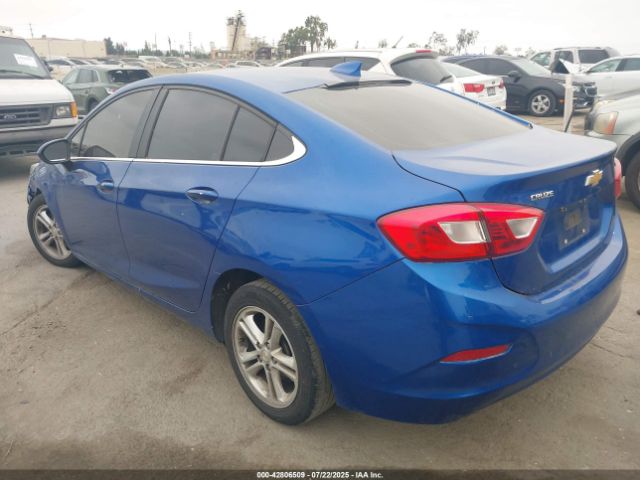 2018 CHEVROLET CRUZE 1G1BE5SM8J7167344 Photo 2