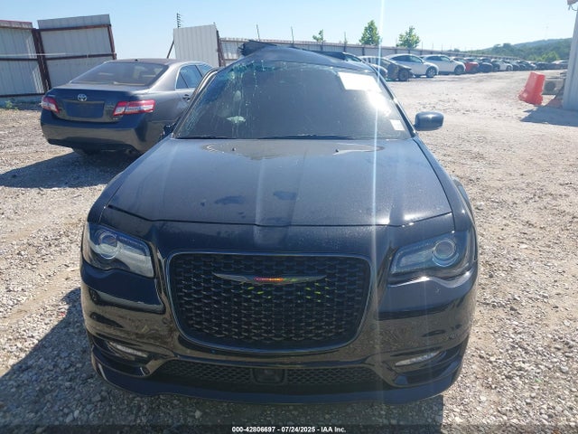 Chrysler 300 2023 2C3CCABT0PH684169 Image 10