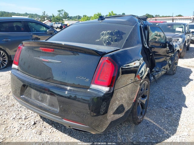 Chrysler 300 2023 2C3CCABT0PH684169 Image 4