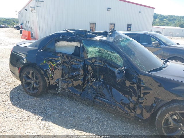 Chrysler 300 2023 2C3CCABT0PH684169 Image 6