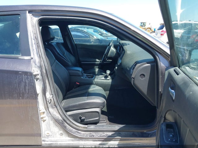 2C3CDXHG0FH928511 Dodge 2015