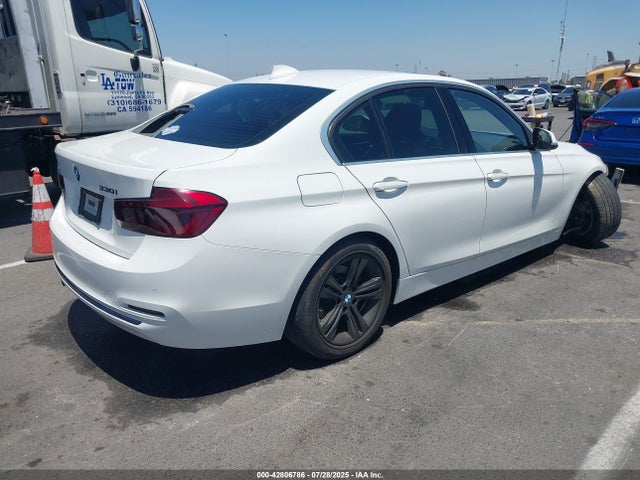 WBA8B9G33HNU57222 BMW 2017