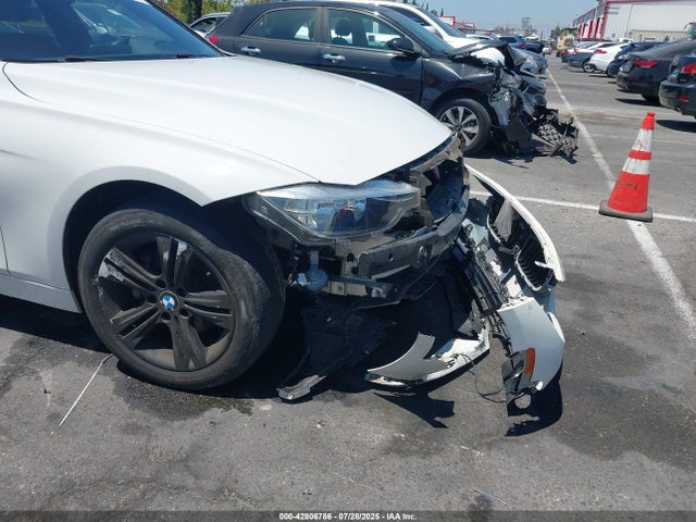 WBA8B9G33HNU57222 BMW 2017