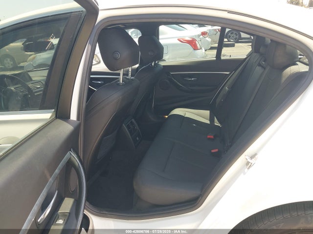 WBA8B9G33HNU57222 BMW 2017