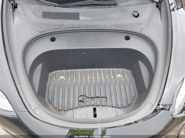 5YJ3E1ECXPF683778 Tesla MODEL 3