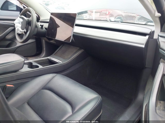 5YJ3E1ECXPF683778 Tesla MODEL 3