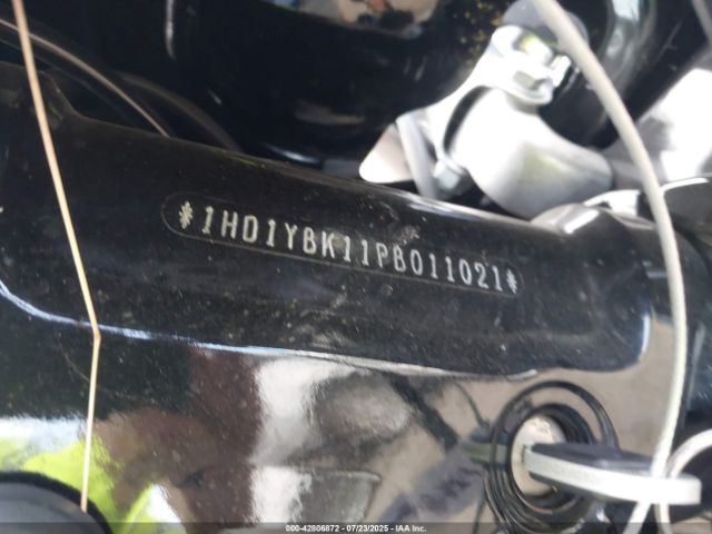 2023 HARLEY-DAVIDSON FLHCS 1HD1YBK11PB011021 Photo 9