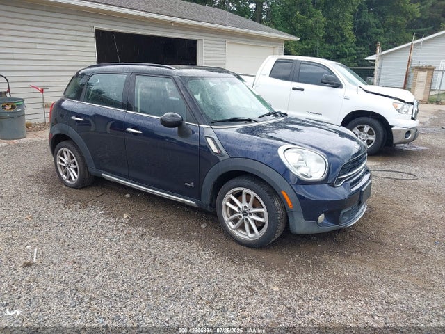 2016 MINI COUNTRYMAN WMWZC5C50GWU01894 Photo 0